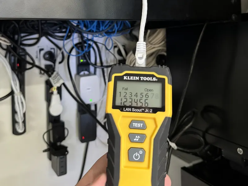 Cable tester showing a failed run with pins 7 and 8 open
